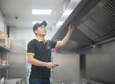 Sửa chữa vệ sinh máy hút khói bếp nhà hàng